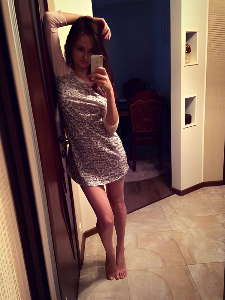 Эвелина привлекательная девушка из Калининска цена от 2500 руб