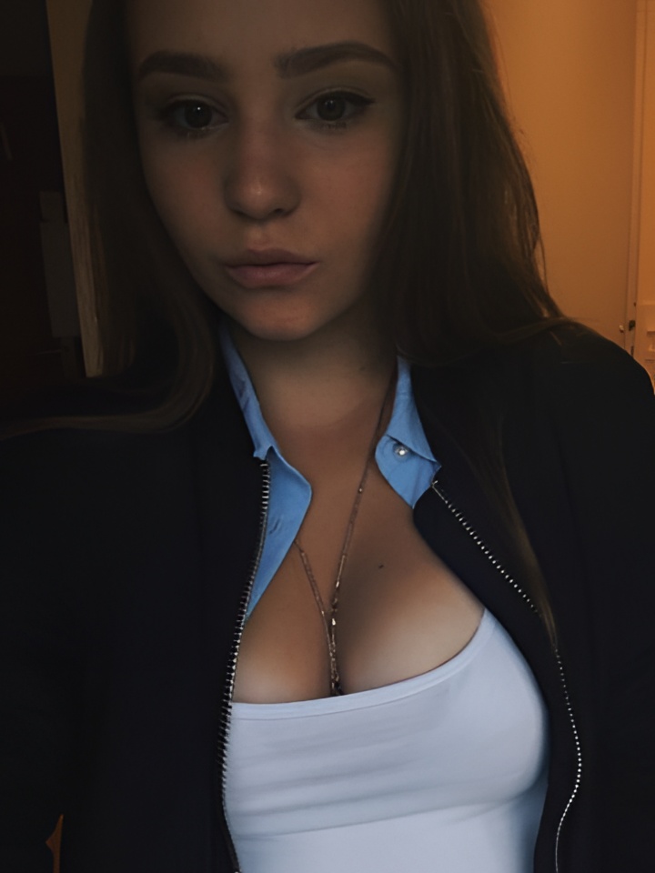 Евлалия привлекательная девушка из Калининска цена от 2500 руб