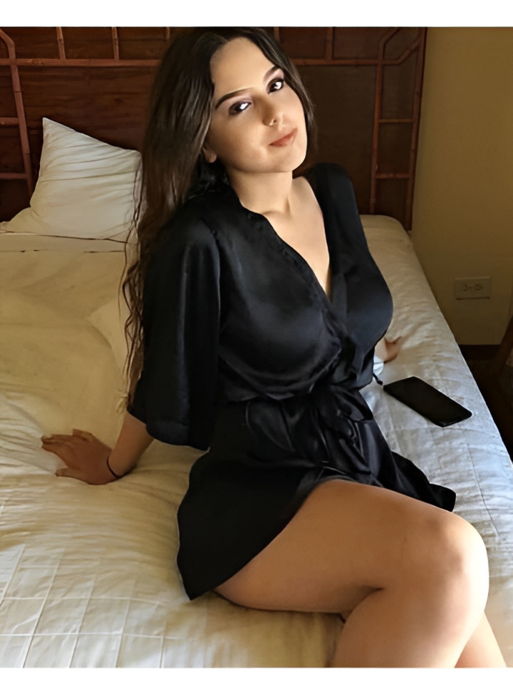 Тая привлекательная девушка из Калининска цена от 1500 руб