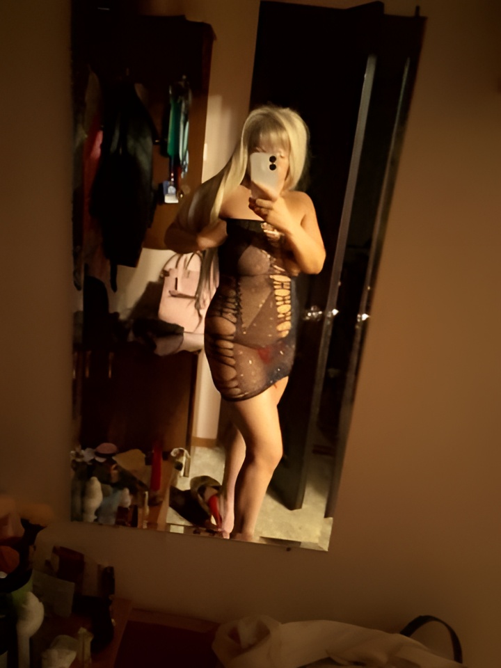 Юнона привлекательная девушка из Калининска цена от 3000 руб