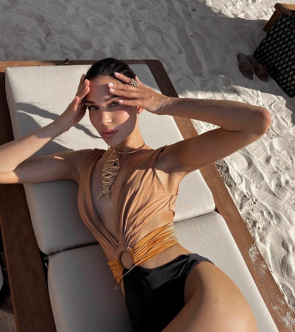 Влада привлекательная девушка из Калининска цена от 3000 руб