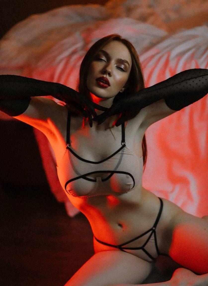 Лиля привлекательная девушка из Калининска цена от 6000 руб